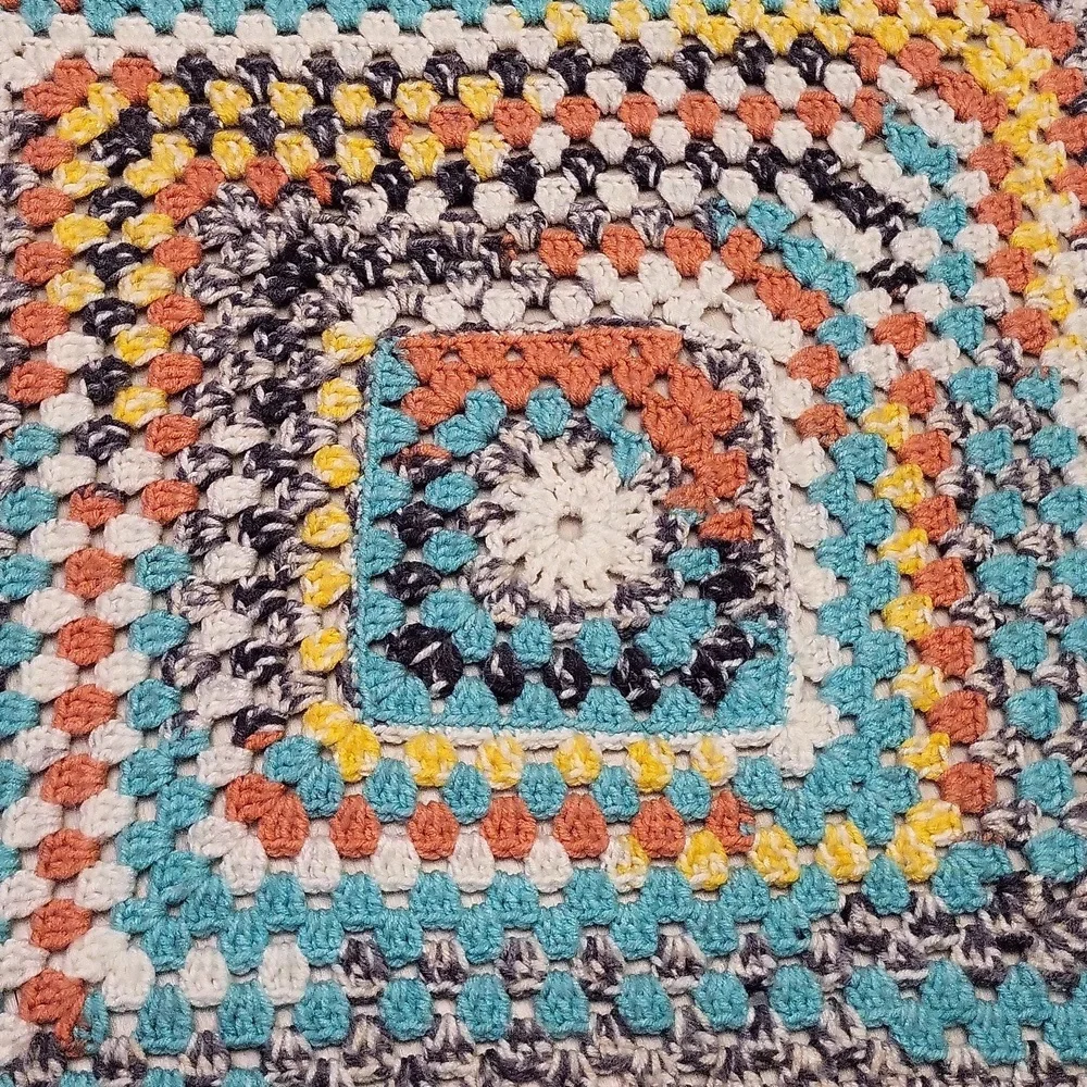 Crocheted Granny Square Throw‎ Lap Blanket Handmade Knit Colorful
